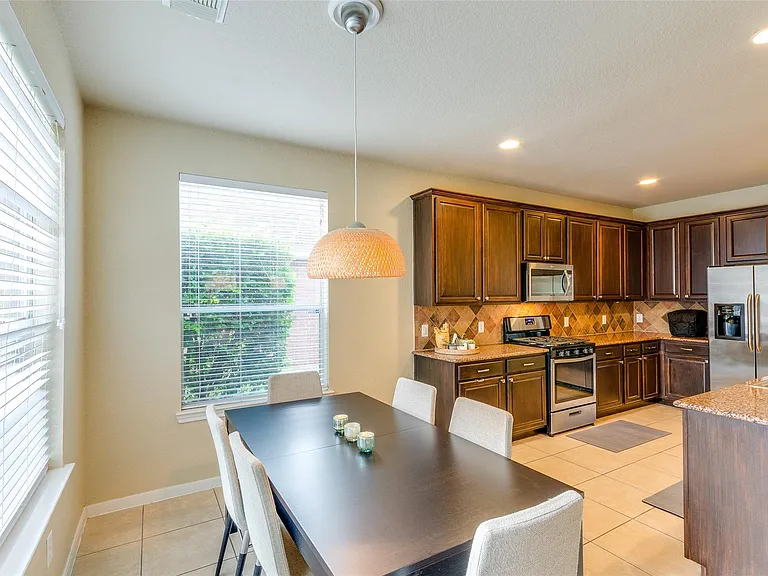 10 Caelin Ct — Photo 12