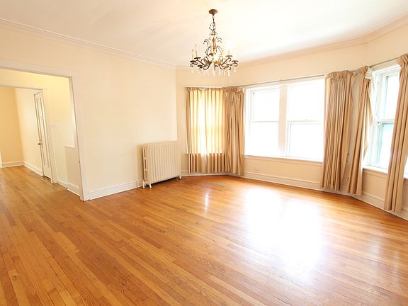 5th image of 3857 N Kildare Ave #1