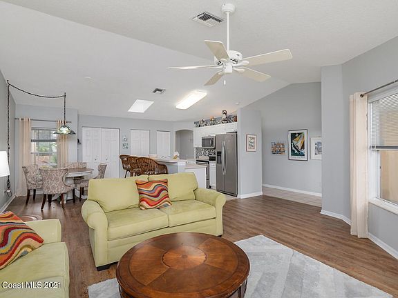 5th image of 111 La Costa St APT 606