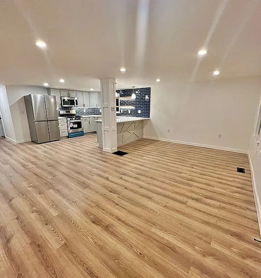 4 bed, 1372 sqft, $4,500 — Photo 4