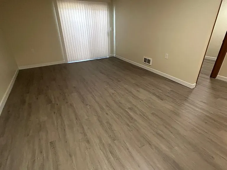 Twin Cedars Apartments — Photo 9