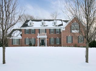 4 Saratoga Ct, Morganville, NJ 07751