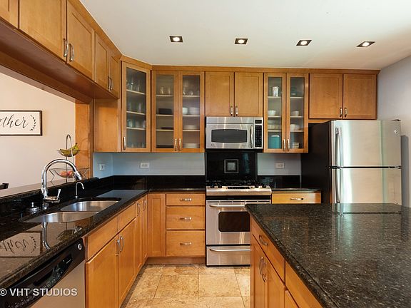 5th image of 631 N Charter Hall Dr