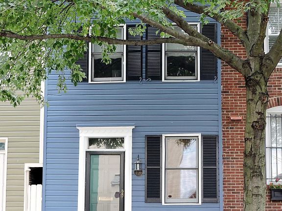 2nd image of 914 Pendleton St