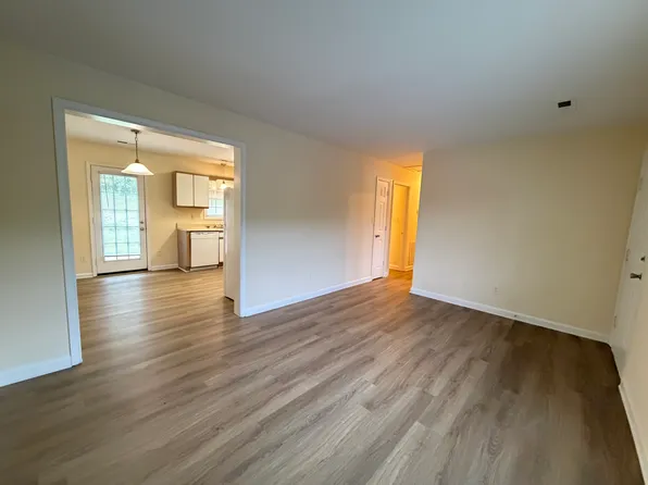 111 McConville Rd #B, Lynchburg, VA 24502