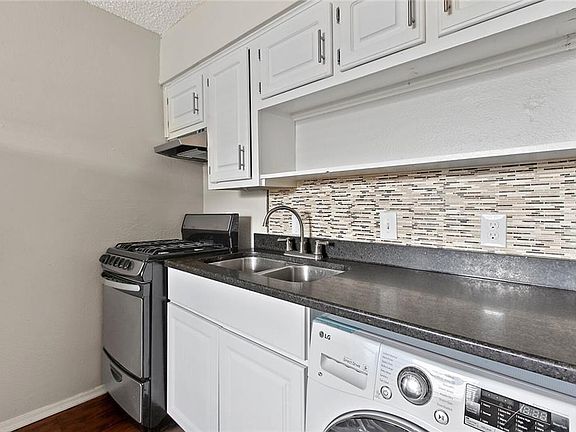 3rd image of 2401 Manor Rd APT 216