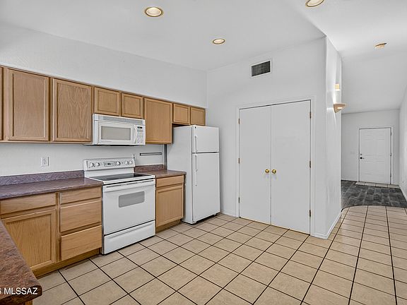 5th image of 8935 E Golf Links Rd