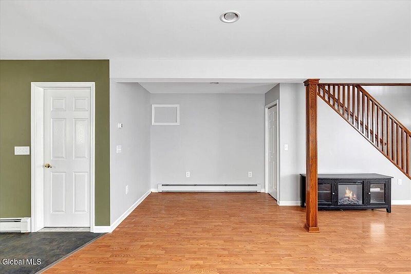 3rd image of 1343 7th Avenue