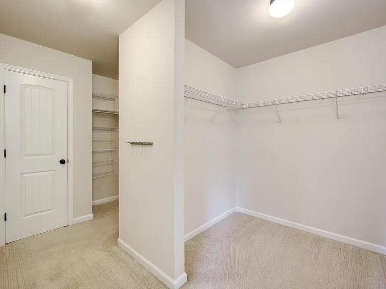 542 Oconee Cir — Photo 32