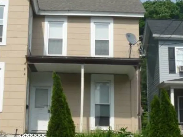 303 1st St, Slatington, PA 18080