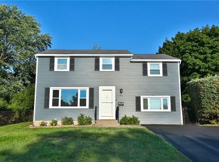 94 Whipple Ln, Rochester, NY 14622
