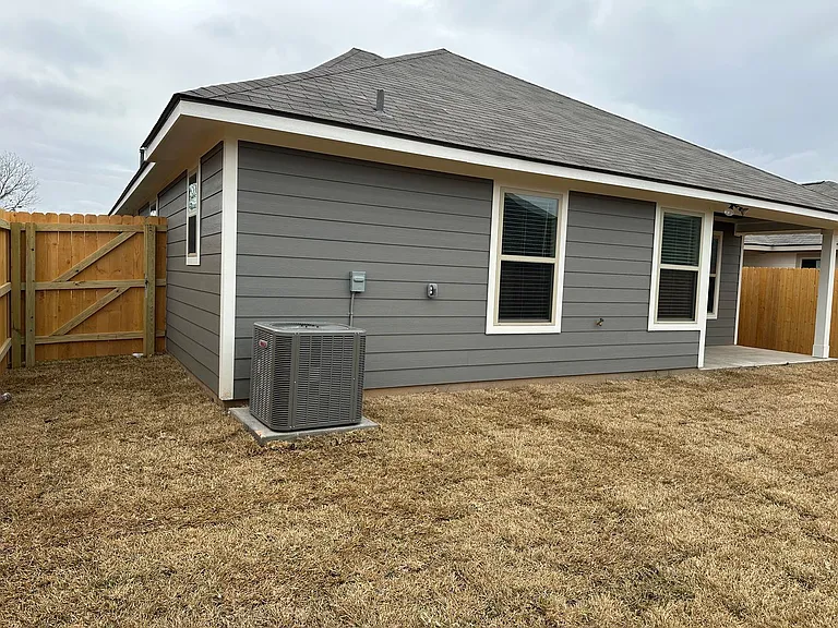 1211 Highgarden Dr — Photo 28
