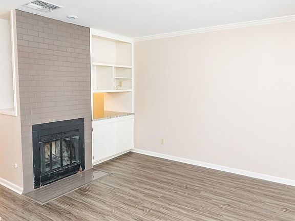 2nd image of 7604 Ohio St APT 15