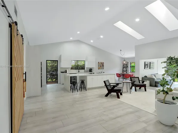 23273 Water Cir, Boca Raton, FL 33486