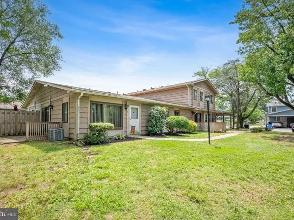 9 Maplewood Ct #9, West Deptford, NJ 08066