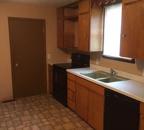 Main Floor Kitchen