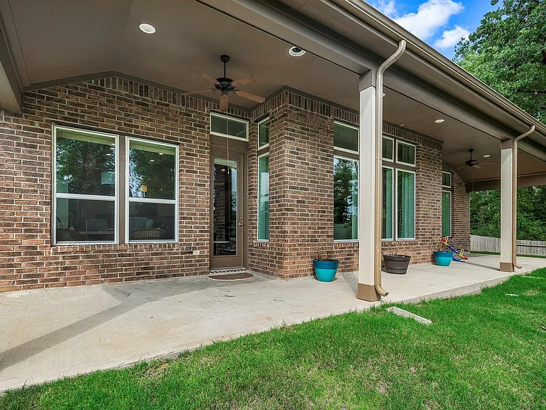 1810 Daly Way — Photo 27