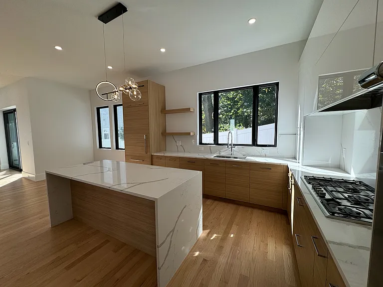 167 Winchester St #D — Photo 6
