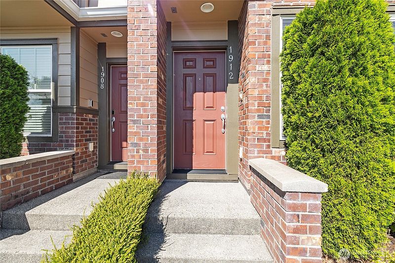2nd image of 1912 113th Place SE