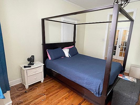 5th image of 902 Jefferson Ave #1