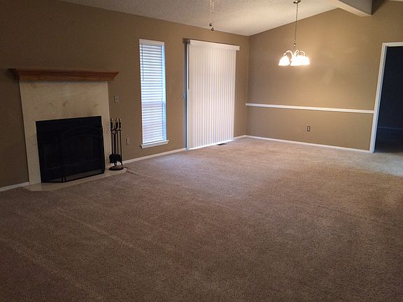 4th image of 7 Mansfield Dr