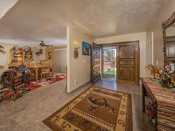 3rd image of 6960 N Paloma Dr