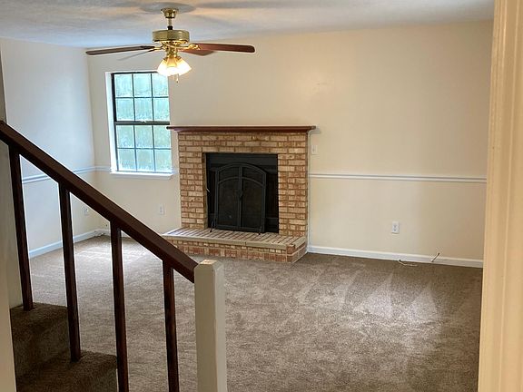 3rd image of 519 Hillcrest Dr