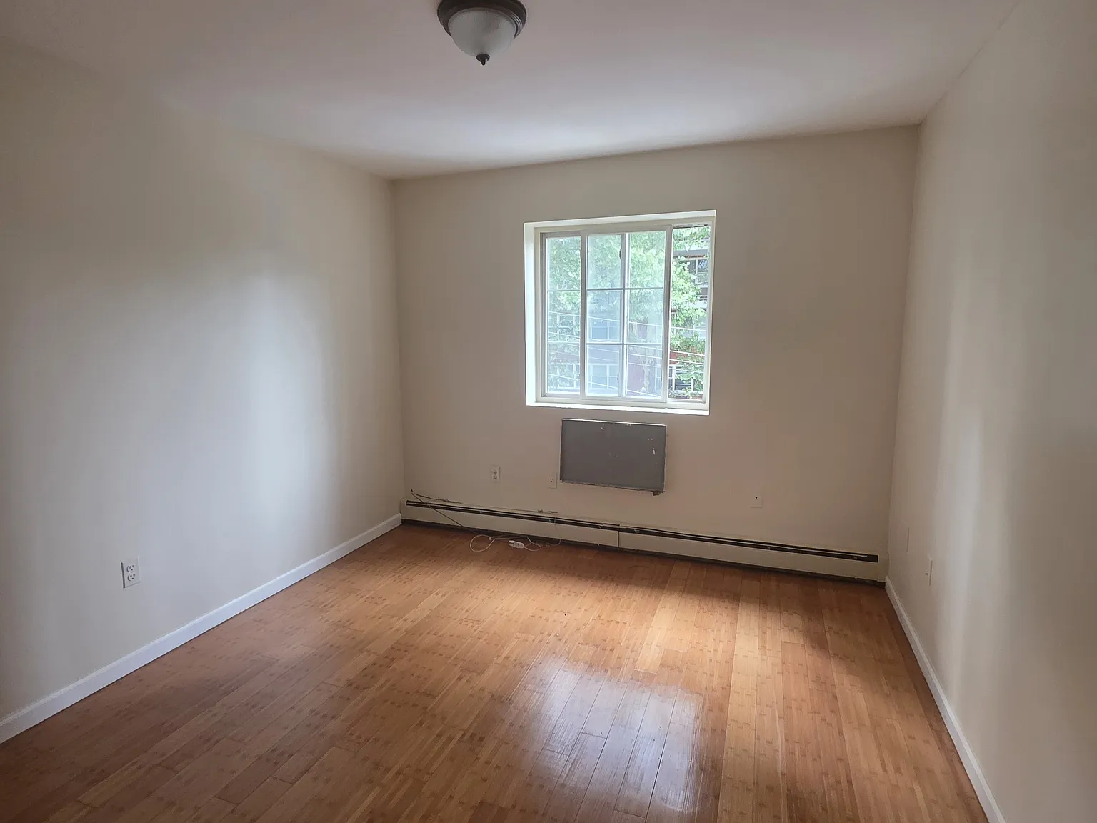 3 bed, $3,600 — Photo 2