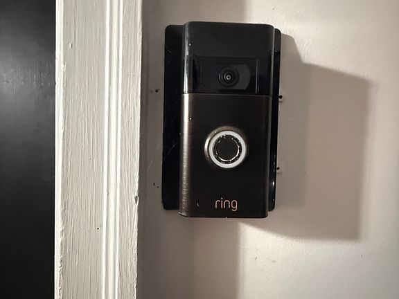 4th image of 955 Juniper Way