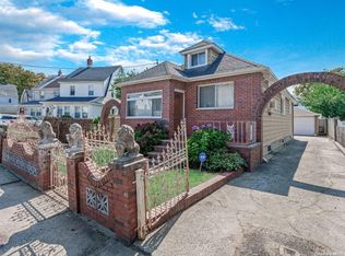 24720 88th Rd, Bellerose, NY 11426