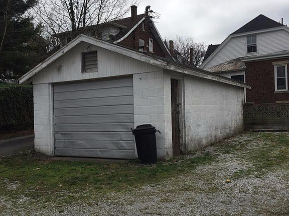5th image of 306 E Pike St