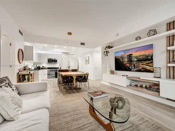 1010 Brickell Ave Unit 4009, Miami, FL 33131