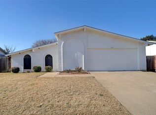2618 Meadowview Dr, Arlington, TX 76016