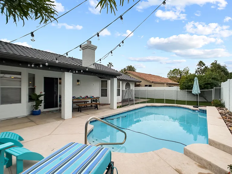 1218 E Seahorse Ln — Photo 24