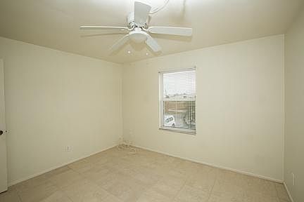 5th image of 901 SE 8th Ter APT 1