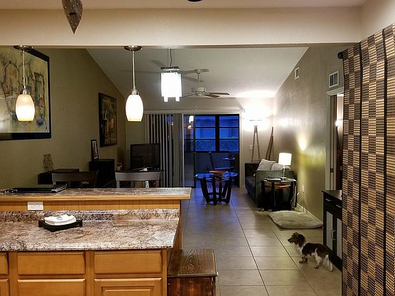 Counter Bar / Open Concept