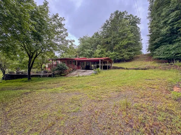 1887 Green Cove Rd, Brasstown, NC 28902