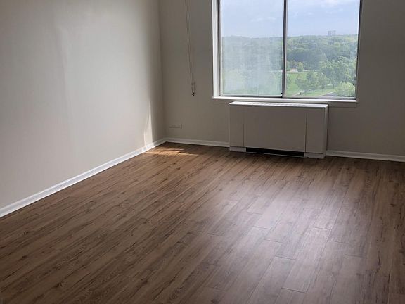 5th image of 6833 N Kedzie Ave APT 912