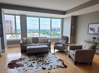 400 W North St APT 1532, Raleigh, NC 27603