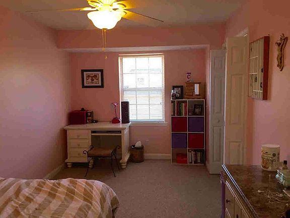 4th image of 561 Gregory Ct #2