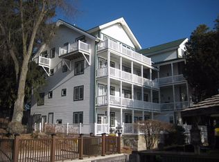 281 Victorian Village Dr APT 33, Elkhart Lake, WI 53020