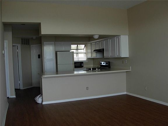 4th image of 249 Henry M Chandler Dr
