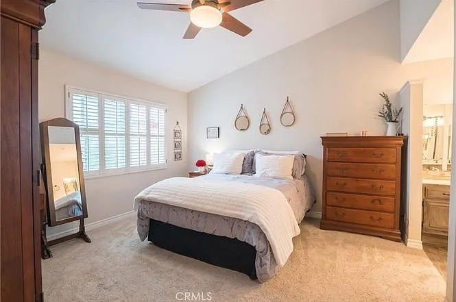 160 Oxford Ln — Photo 6