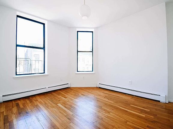 3rd image of 302 W 112th St #55