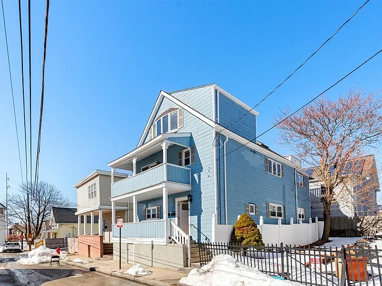 7 Hawthorne St #2 — Photo 21