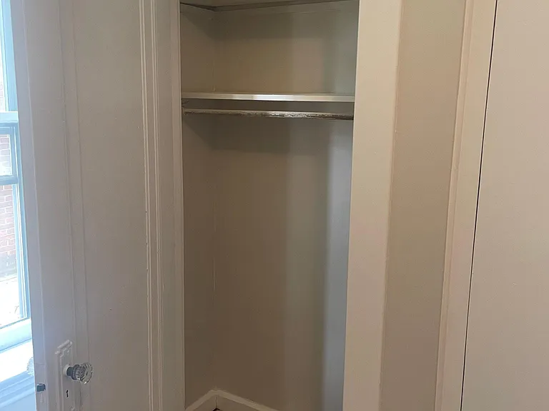 5244 Bancroft Ave #2 — Photo 10