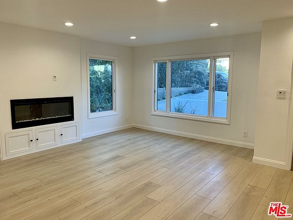 4th image of 3301 Veteran Ave
