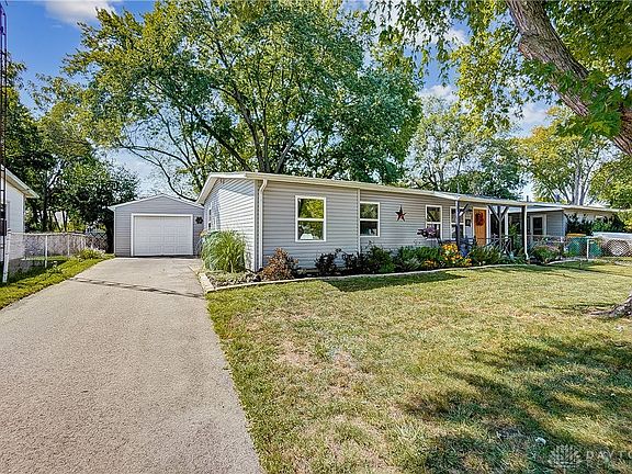 3rd image of 226 Prentice Dr