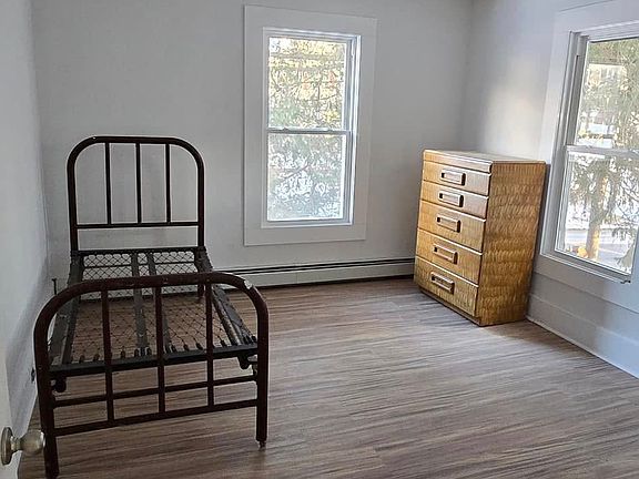 2nd image of 428 N Main St