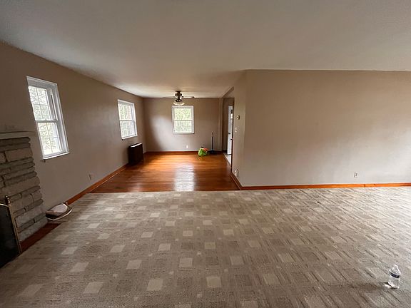 3rd image of 111 Byerly Dr #111